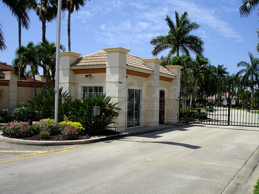 Casa Del Lago Entrance